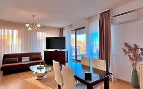 Coroni Apart 3 - Jacuzzi&Terasa Panoramica Brasov